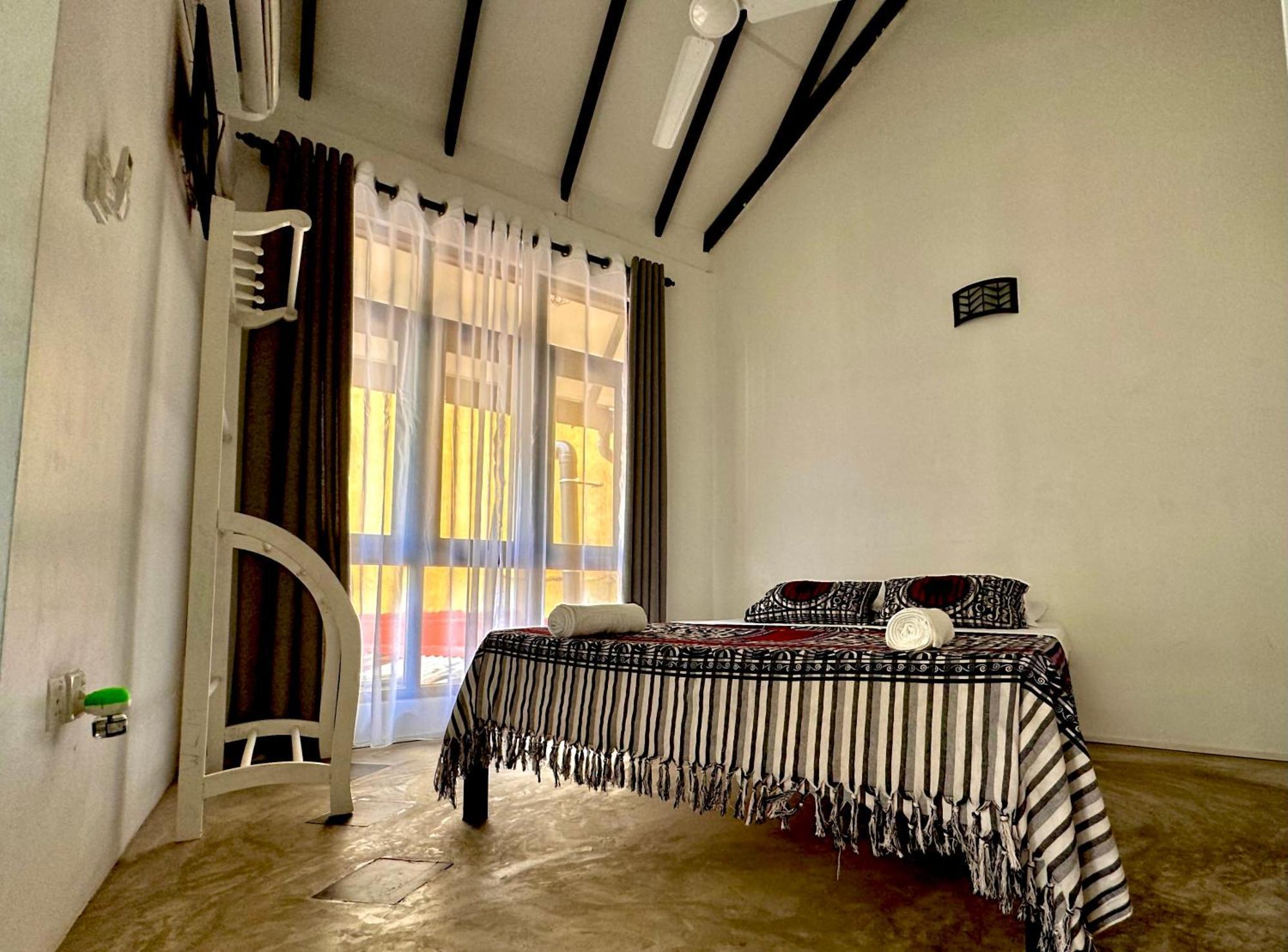 Neo Bay Hotel Weligama Kültér fotó